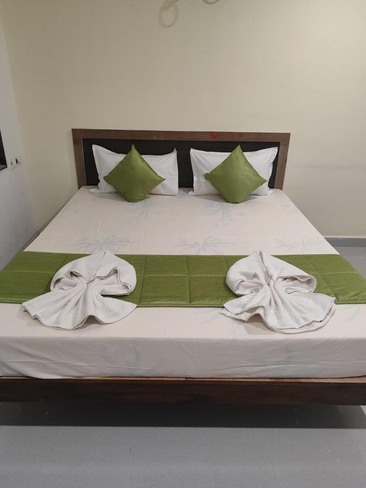 Sea View Beach House Пондичерри Экстерьер фото